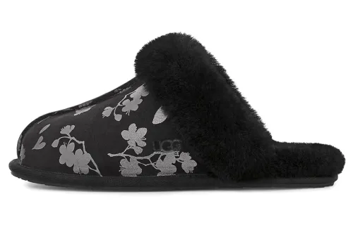 UGG Scuffette II Stylish Sandal Women's Black