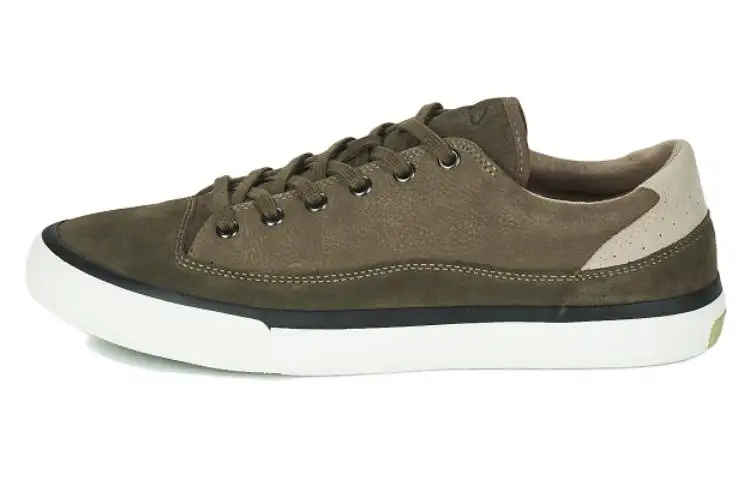 Clarks Casual Shoes Men's Low Top Khaki