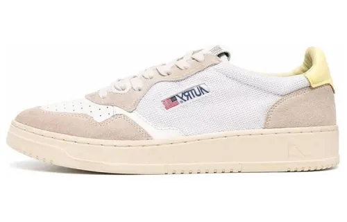 AUTRY Skateboard Shoes Women's Low Top White/Umber/Yellow
