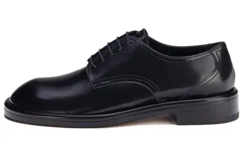 AGL Dress Shoes Women's Low Top Black