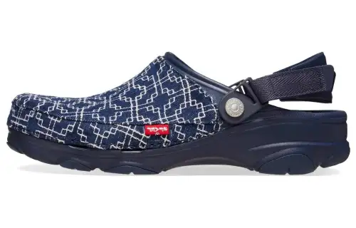 Levis x Crocs Slip Resistant Abrasion Resistant Closed Toe Slippers Unisex Dark Blue