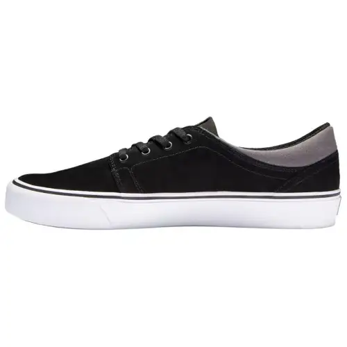DC Shoes Low top Skateboard Shoes Men's Black