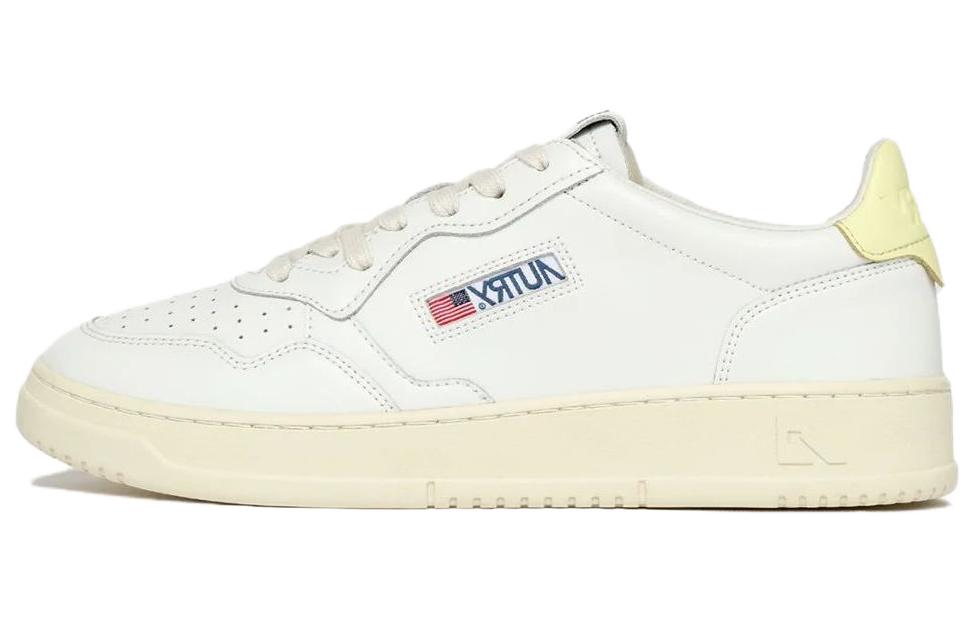 AUTRY Medalist Low Leather Sneakers