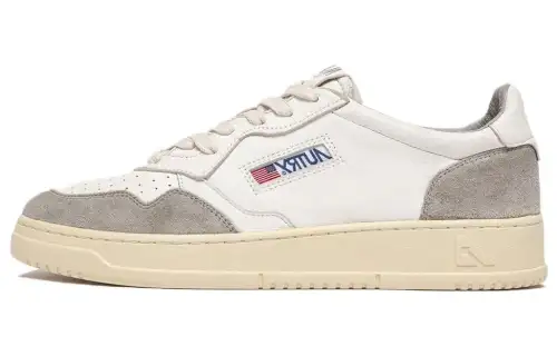 AUTRY Medalist Leather Sneakers