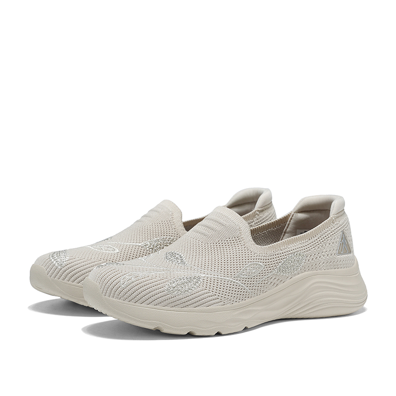 ZULIZ Fabric Abrasion Resistant Low top Casual Shoes Women’s