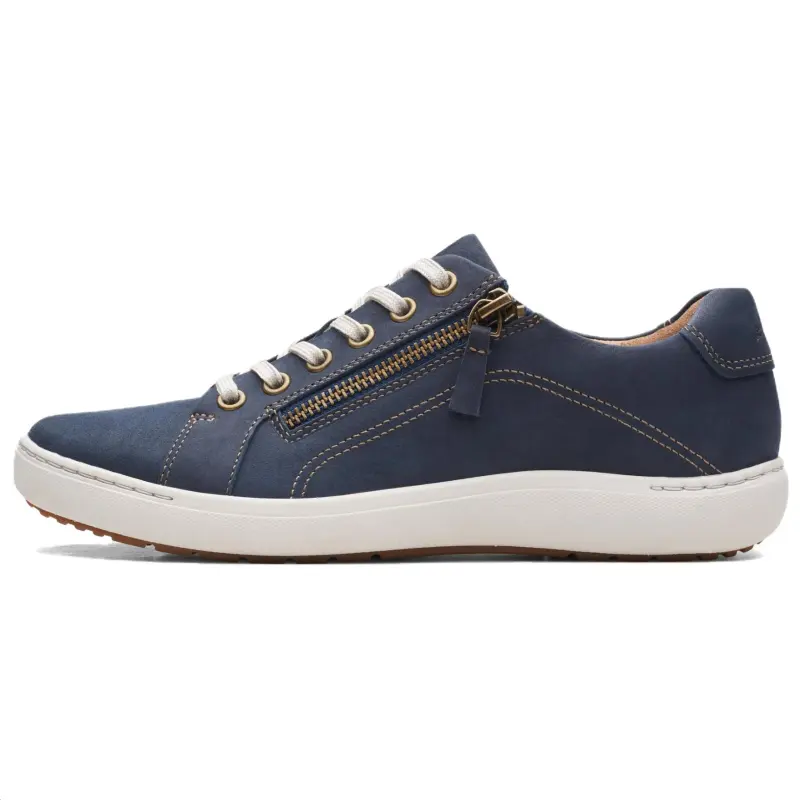 Clarks Leather Abrasion Resistant Slip Resistant Low top Skateboard Shoes Women's Marine Blue