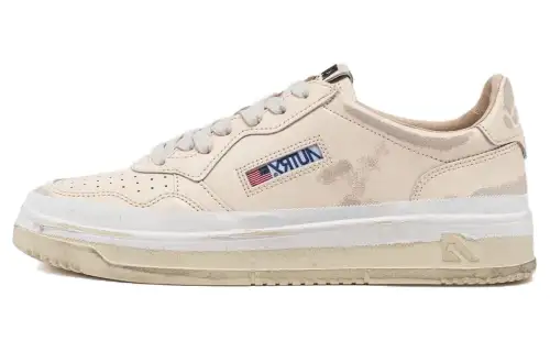 AUTRY Leather Low top Skateboard Shoes Men's Beige