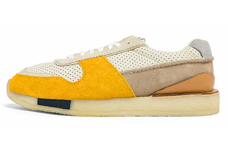 Clarks Originals Leather Low top Casual Shoes Men's Yellow