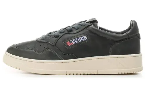 AUTRY Skateboard Shoes Men's Green