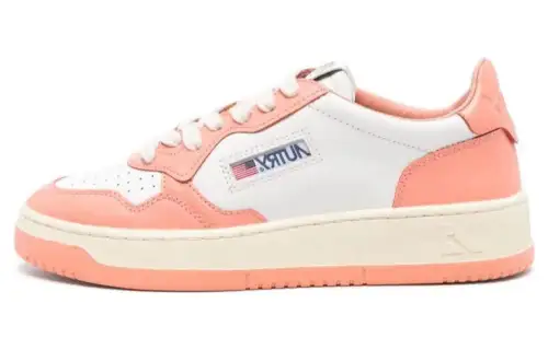 AUTRY Leather Low top Skateboard Shoes Women's Pink