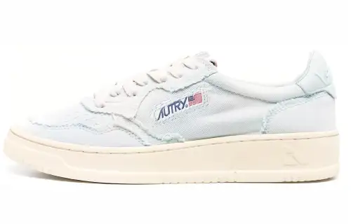 AUTRY Fabric Low top Stylish Skateboarding Shoes Women's Light Blue