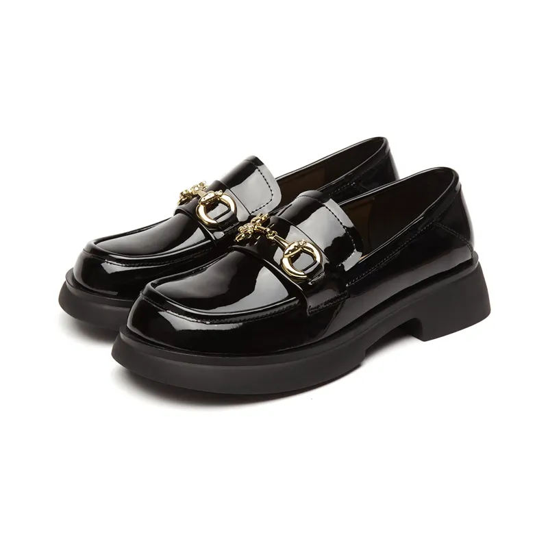 Polyurethane fashionable trend comfortable black loafers, simple and elegant design