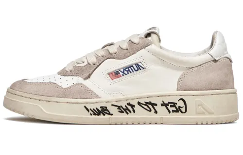 AUTRY Skateboard Shoes Women's Low Top White Light Brown