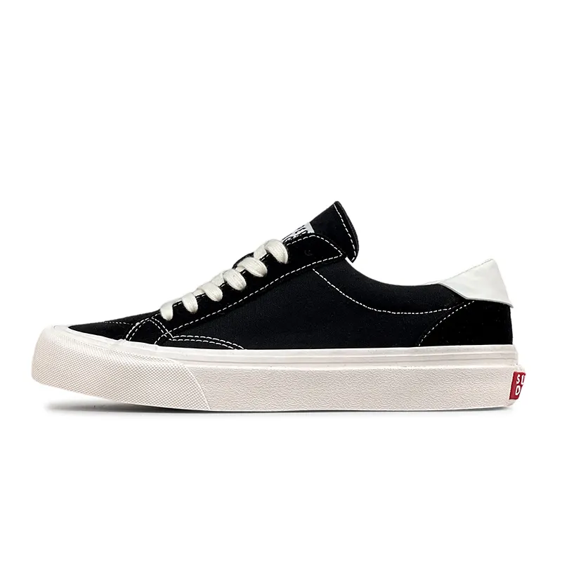 LuzaoT SUPER DRAG Low top Canvas Shoes Unisex Black