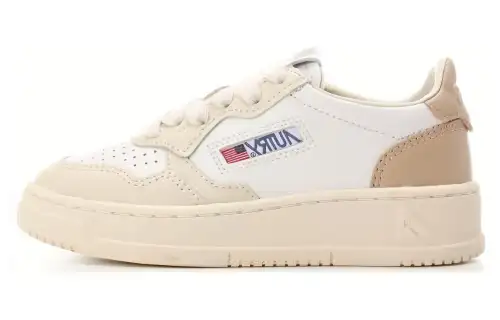 AUTRY Leather Fashion Trend Slip Resistant Low top Skateboard Shoes Women's White Brown