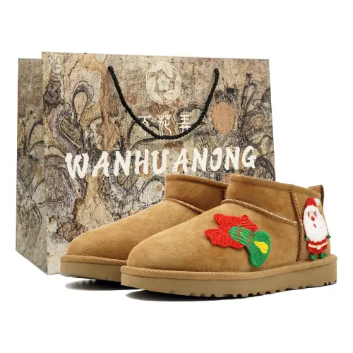 UGG CLASSIC ULTRA MINI Wan Hua Nong, Christmas Snowman, Shopping Bag Ankle Length Snow Boots Women's Chestnut Brown