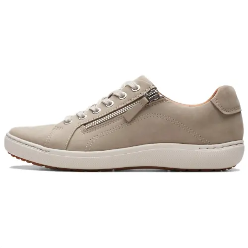 Clarks Leather Abrasion Resistant Slip Resistant Low top Skateboard Shoes Women's Beige