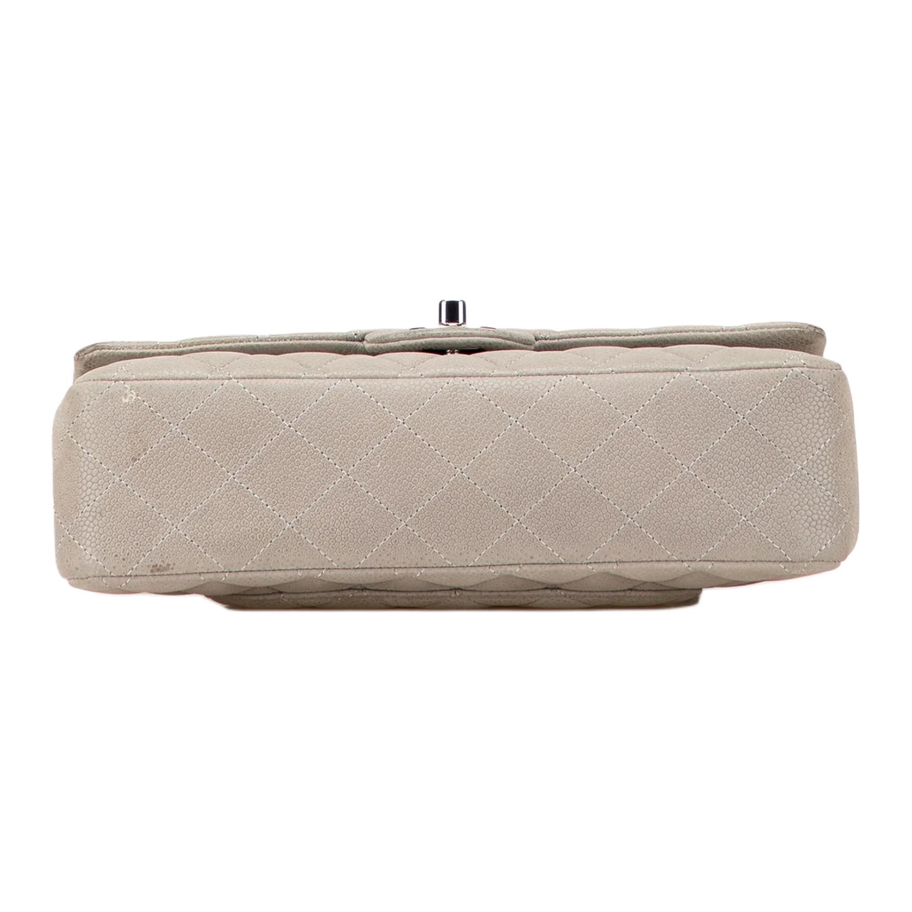 Женская сумка Chanel Classic Flap CF (бежевая) — фото 2
