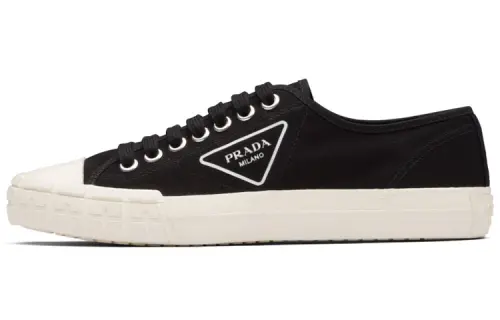 PRADA Wheel Cassetta Low Black White