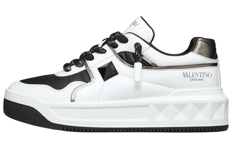 Valentino Valentino One Stud lace-up low-top fashion sneakers men's white and black