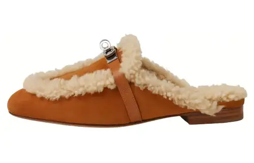 HERMES Oz Closed Toe Slippers Women's Brown