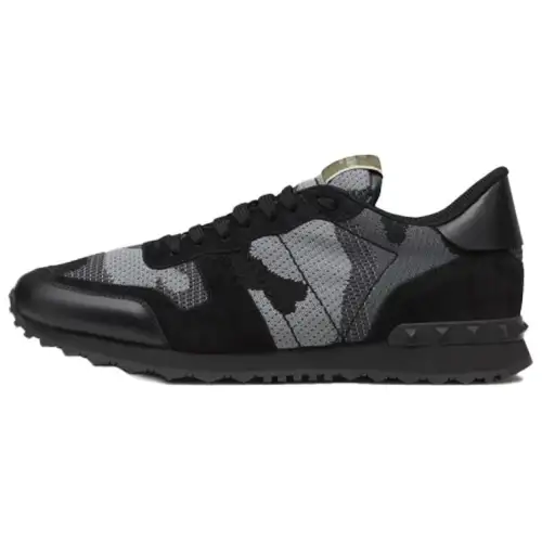 Valentino Rockrunner Lightweight Low top Athletic Shoes Men's Black