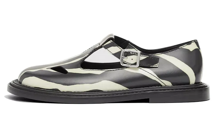 Burberry River Trekking Shoes Women's Black