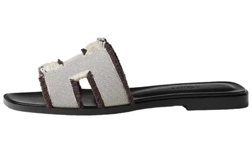 HERMES Oran Sandal Prunoir Canvas