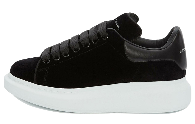 Alexander McQueen Alexander McQueen Oversized Sneaker Soft Velvet Lace Low-top Lifestyle Shoes Women's Black
