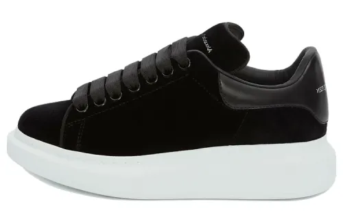 Alexander McQueen Alexander McQueen Oversized Sneaker Soft Velvet Lace Low-top Lifestyle Shoes Women's Black