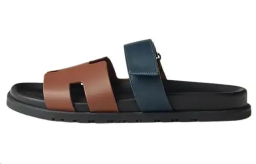 HERMES Chypre Slide Slippers Men's Brown