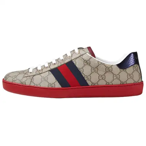 GUCCI Ace GG Supreme Sneakers Beige