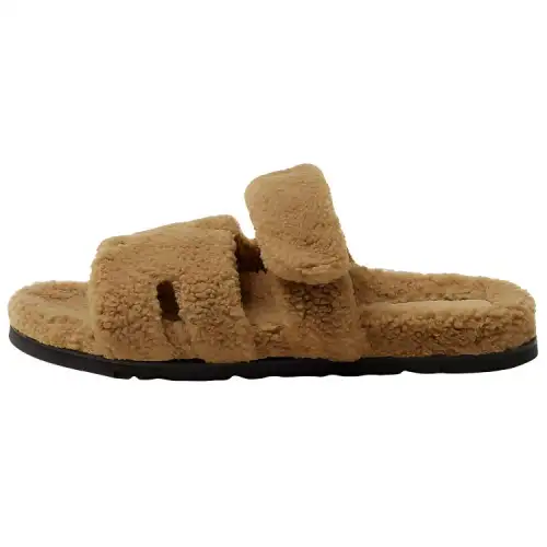 HERMES Chypre Sandal Beige Gobi Woolskin M