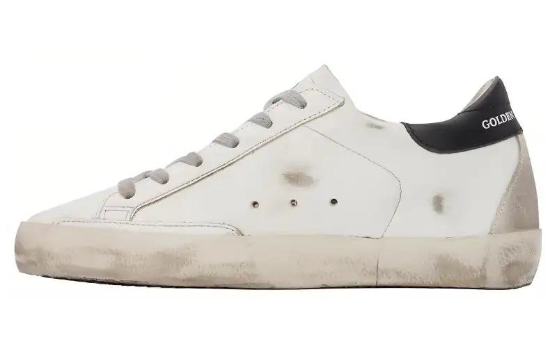 Golden Goose Leather Low top Skateboard Shoes Women's White