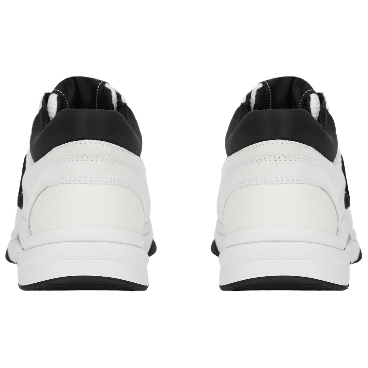 CHANEL 22K Autumn And Winter Low top Running Shoes Women's Beige White Black