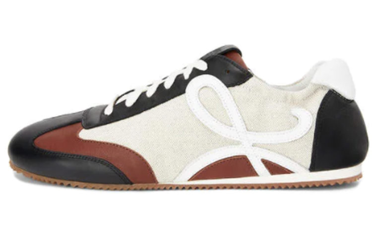 LOEWE Ballet Runner Low top Casual Shoes Men's Black White