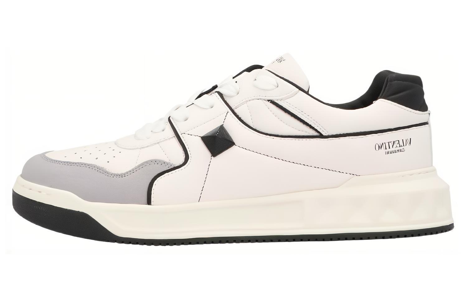 Valentino Valentino One Stud GARAVANI lace-up low-top fashion sneakers men's white and black