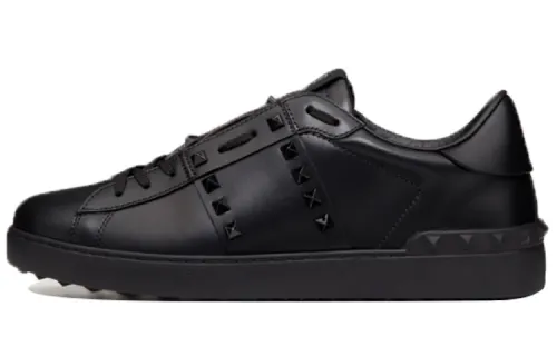 Valentino ROCKSTUD UNTITLED GARAVANI Cow Leather, Leather Low top Stylish Skateboarding Shoes Men's Black