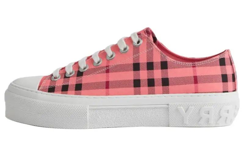 Burberry Low top Skateboard Shoes Women's White Pink