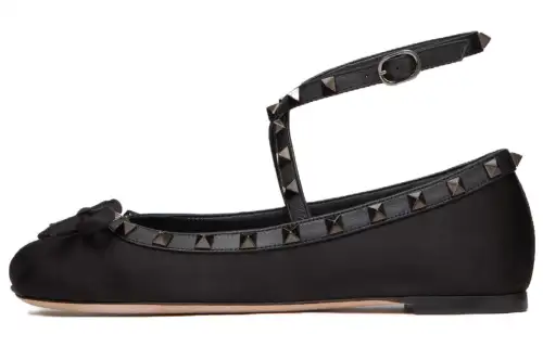 Valentino Garavani Rockstud Round Toe Ballerina Shoes Women's