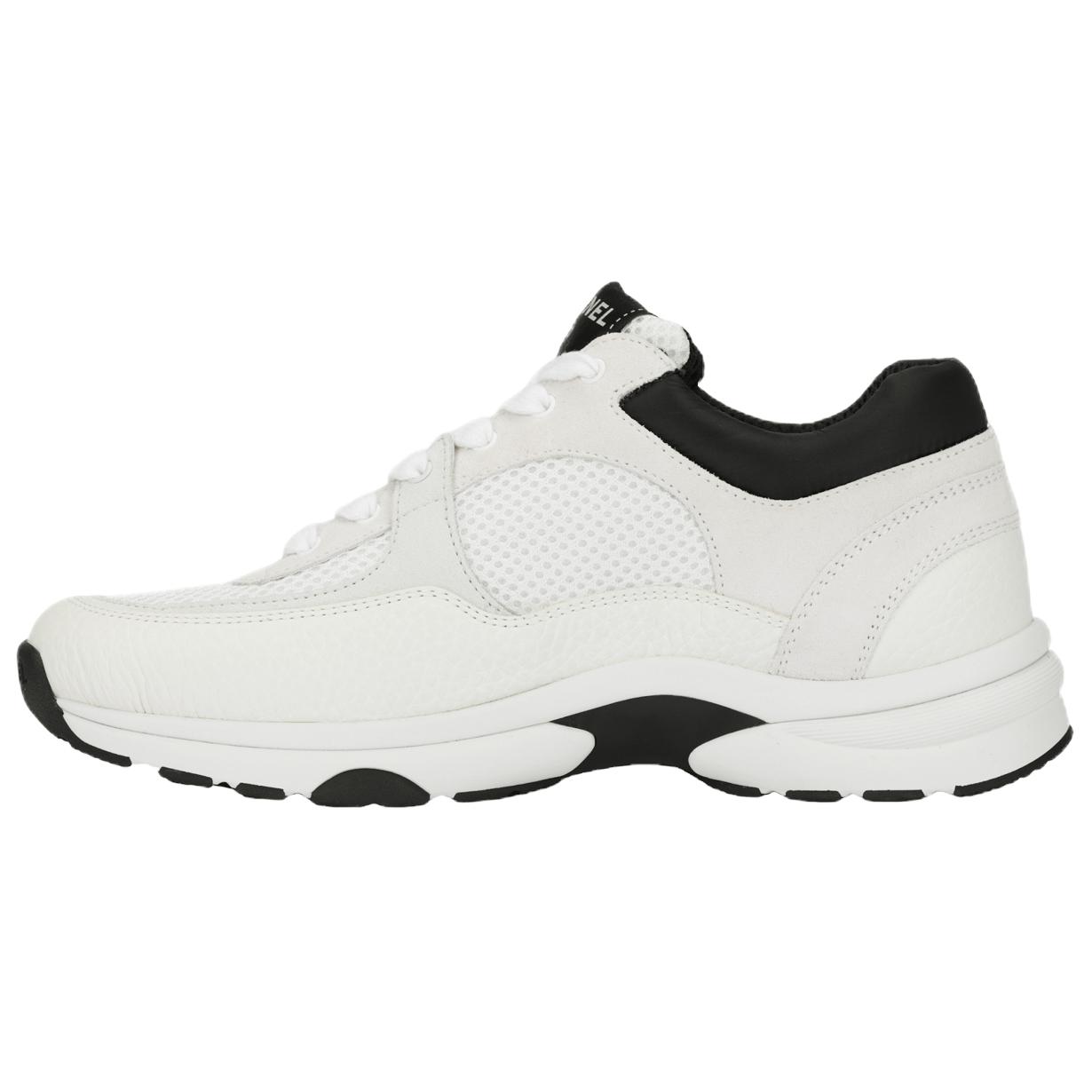 CHANEL 22K Autumn And Winter Low top Running Shoes Women's Beige White Black