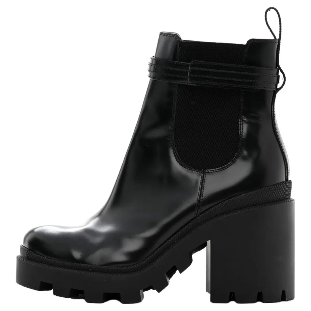 GUCCI Short Chelsea Boots Women's Black