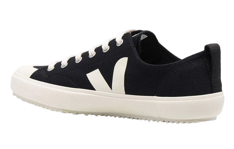 VEJA Nova Canvas 'Black Pierre'