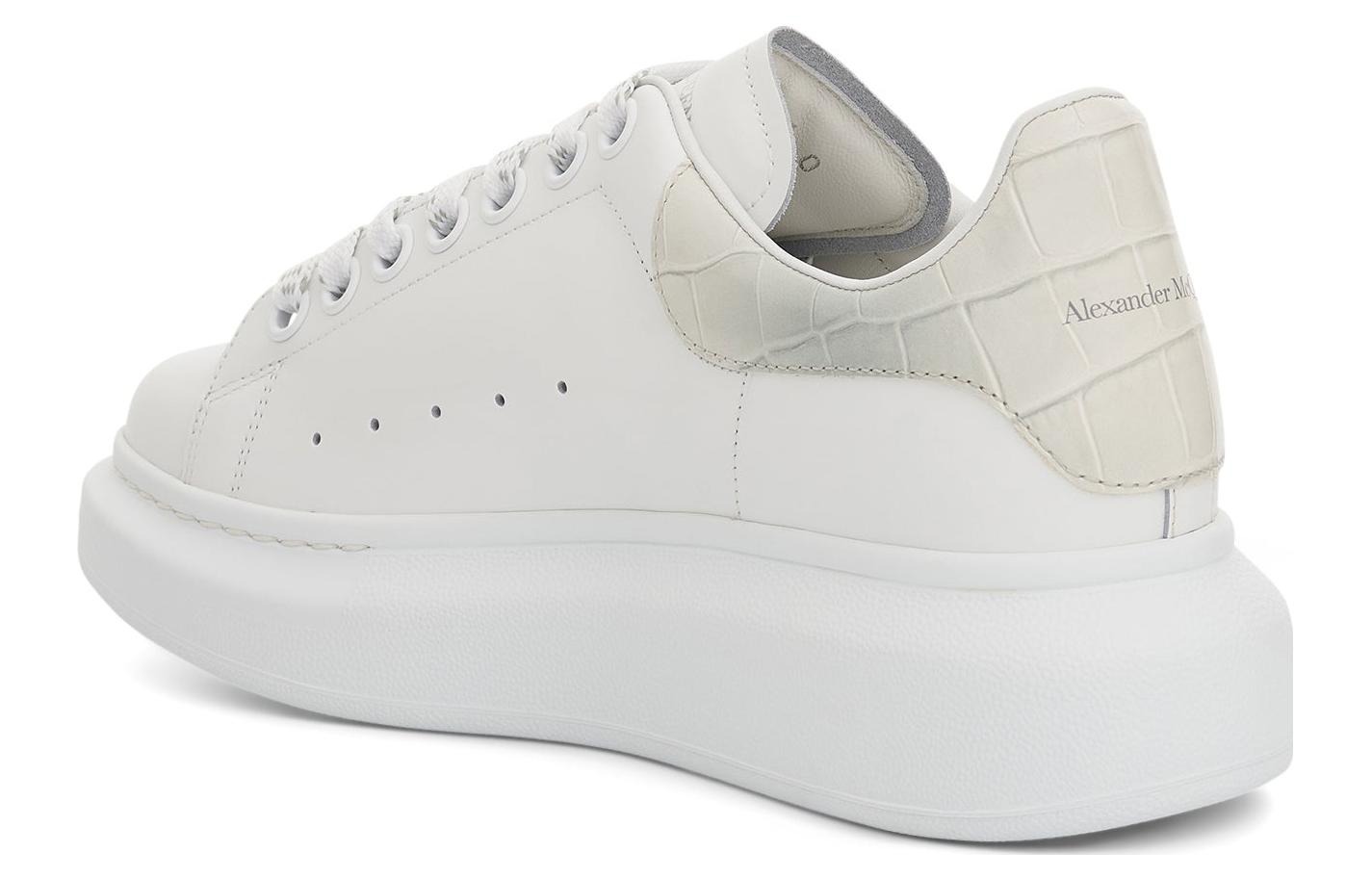 Женские кеды Alexander McQueen Oversized (белый) — фото 3
