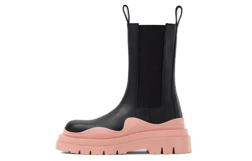 Bottega Veneta Tire Chelsea Boots Women's Black Pink
