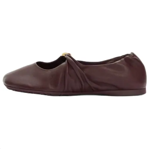 LOEWE Pebble Soft Casual Shoes 0.5cm Women's Burgundy