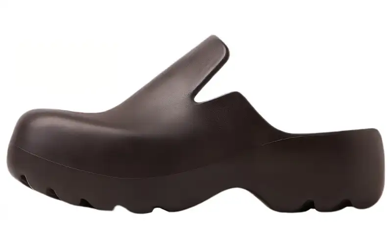 Bottega Veneta Flash Closed Toe Slippers Men's Coffee