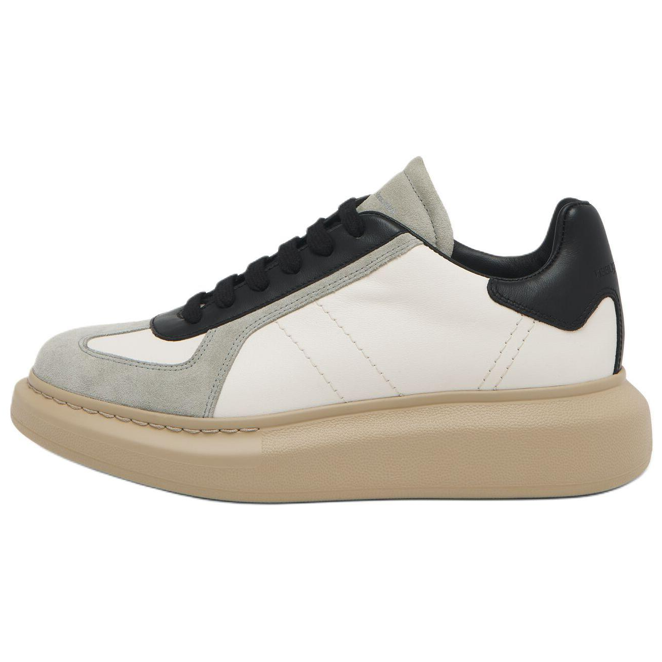 Женские кроссовки Alexander McQueen Oversized Sneaker (микро-белые)
