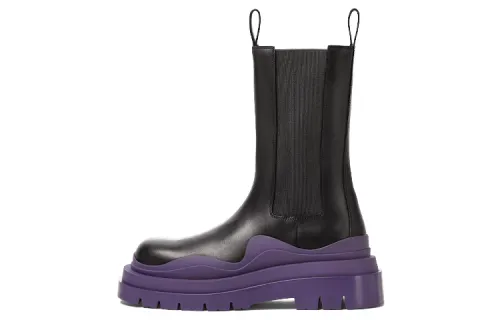 Bottega Veneta Tire Crew Chelsea Boots Women's Black Purple