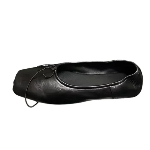 Balenciaga Kensington Leather Casual Shoes Women's Black